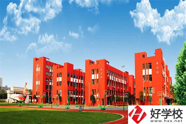 長(zhǎng)沙開(kāi)福區(qū)共有幾所中職學(xué)校？有沒(méi)有公辦的？