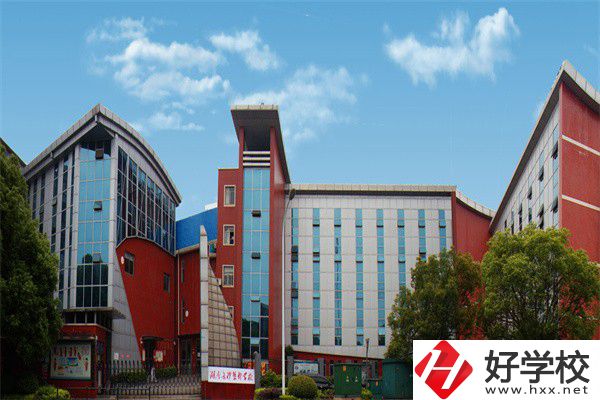 長(zhǎng)沙開設(shè)了舞蹈專業(yè)的民辦中專有哪些？