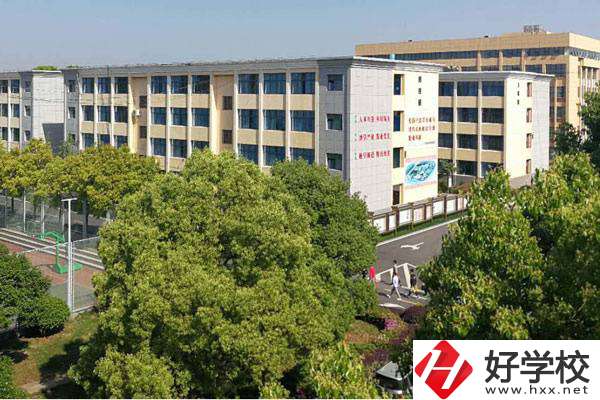 岳陽平江共有幾所中專？學校辦學有特色嗎？