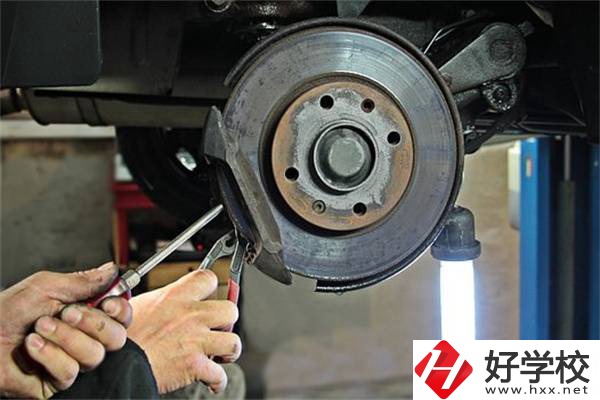 永州職校有哪些熱門(mén)專(zhuān)業(yè)？好不好找工作？