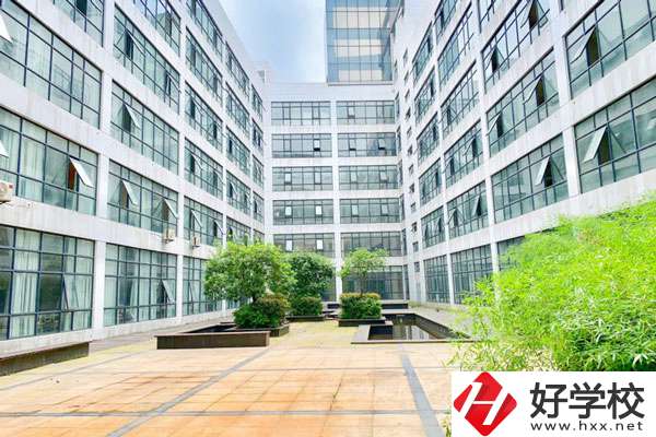 湖南曙光科技技工學校怎么樣？有哪些熱門專業(yè)？