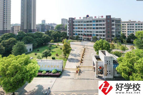想學汽修類專業(yè)，湖南這三所學校都可以！