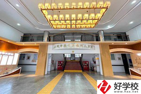 長沙自立中等職業(yè)技術學校大廳