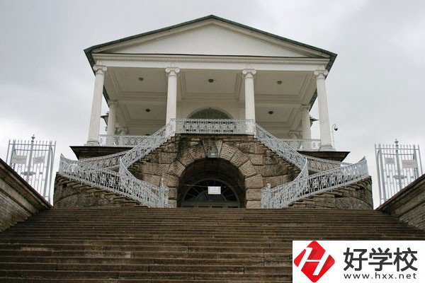 株洲排名靠前的重點(diǎn)中專推薦，學(xué)校師資力量如何？