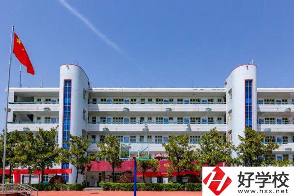 株洲軌道交通職業(yè)技術(shù)學(xué)校位置在哪里？乘車路線有哪些？