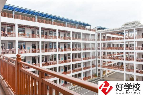 懷化有3+2分段制的中專嗎？對(duì)口專業(yè)好就業(yè)嗎？