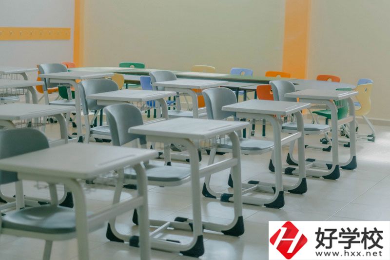 湘潭第一職業(yè)中專師資力量如何？學(xué)費多少？