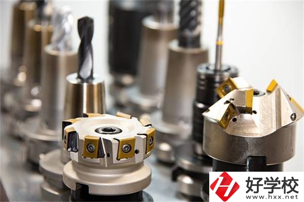 衡陽(yáng)技校學(xué)什么專業(yè)比較好？