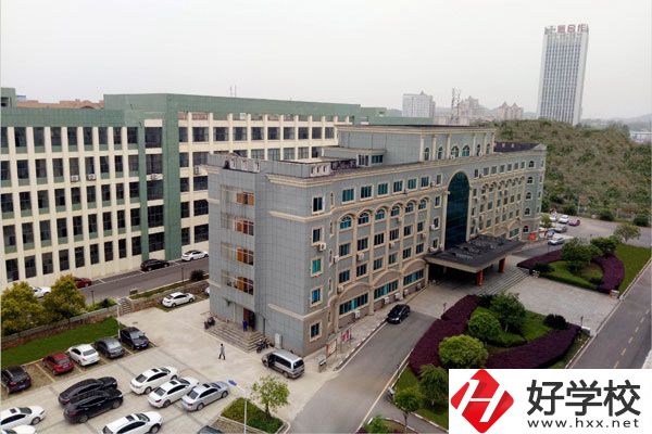 婁底技師學(xué)院怎么樣？有哪些專業(yè)？
