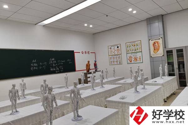 想在婁底學(xué)護(hù)理專業(yè)，看看這所學(xué)校