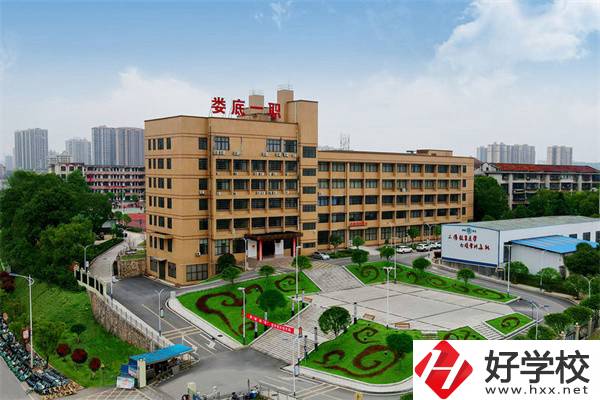 婁底哪些職校有開設(shè)護(hù)理專業(yè)？就業(yè)方向是什么？