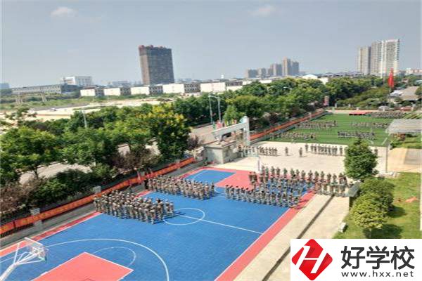 湘潭財(cái)經(jīng)職業(yè)技術(shù)學(xué)校運(yùn)動場