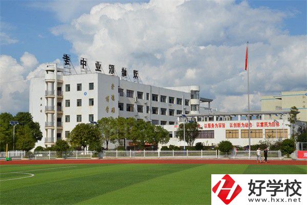 婁底重點中專有哪些？好進嗎？