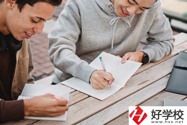 長(zhǎng)沙經(jīng)貿(mào)是公辦還是民辦（長(zhǎng)沙經(jīng)濟(jì)貿(mào)易?？茖W(xué)校）