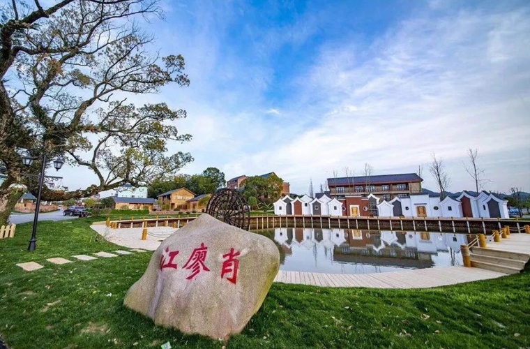 新疆巴音郭楞蒙古自治州衛(wèi)生學(xué)校2025年學(xué)費(fèi)、收費(fèi)多少